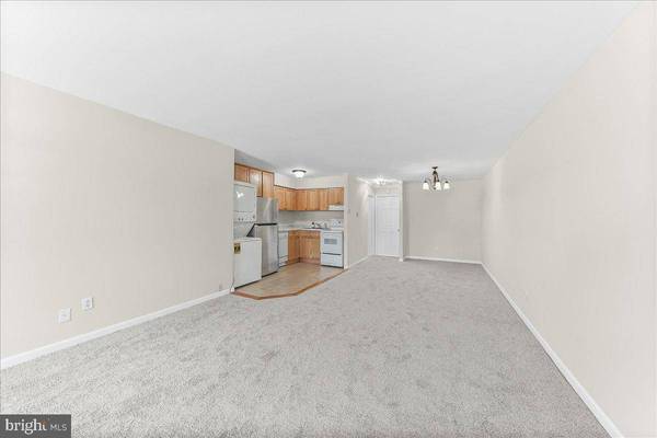 4701 PENNELL RD #D-8, Aston, PA 19014