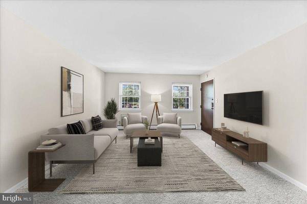 4701 PENNELL RD #D-8, Aston, PA 19014