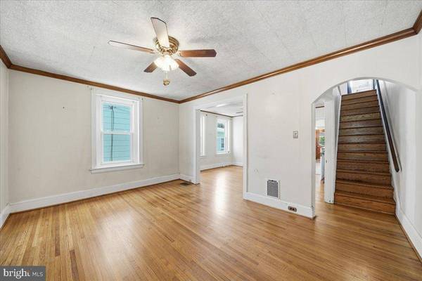 16 W SPRING AVE, Ardmore, PA 19003