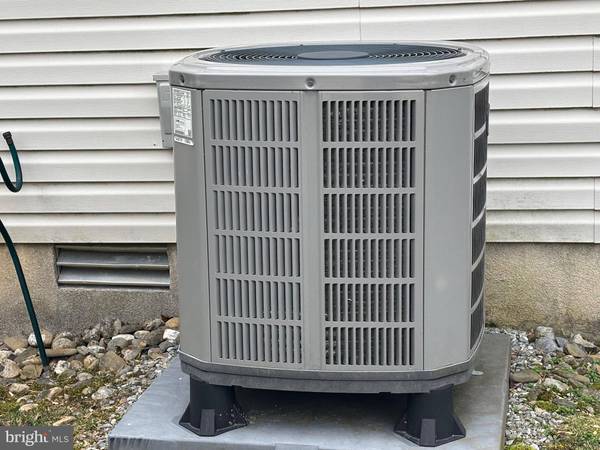 611 FARMLAND WAY, Coatesville, PA 19320