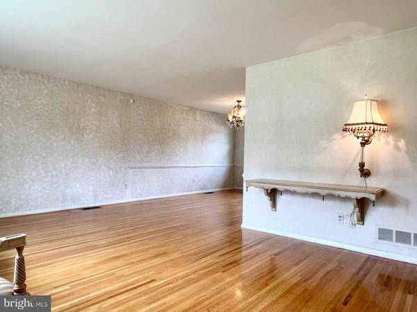 2929 JOLLY RD, Plymouth Meeting, PA 19462