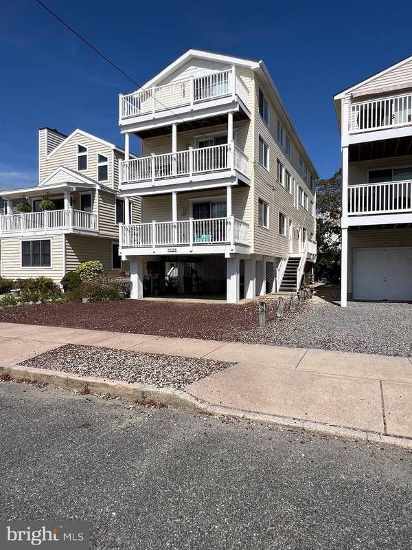 125 87TH ST #REAR UNIT, Sea Isle City, NJ 08243