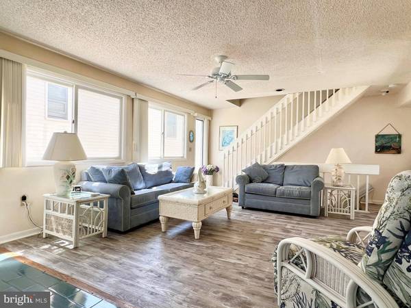 125 87TH ST #REAR UNIT, Sea Isle City, NJ 08243