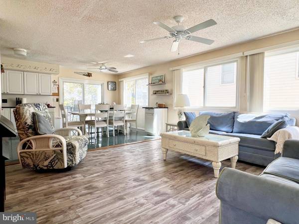 125 87TH ST #REAR UNIT, Sea Isle City, NJ 08243
