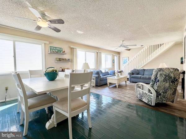 125 87TH ST #REAR UNIT, Sea Isle City, NJ 08243