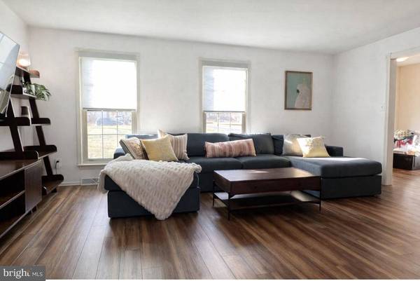 1520 SUSAN DR, Lansdale, PA 19446