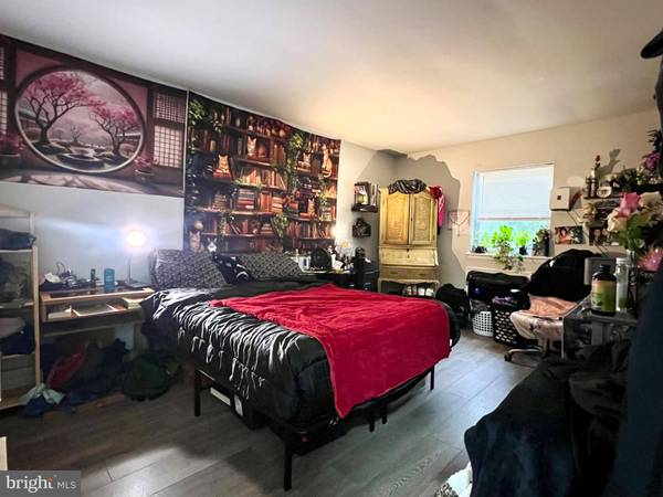 137 MEADOWBROOK LN, Brookhaven, PA 19015