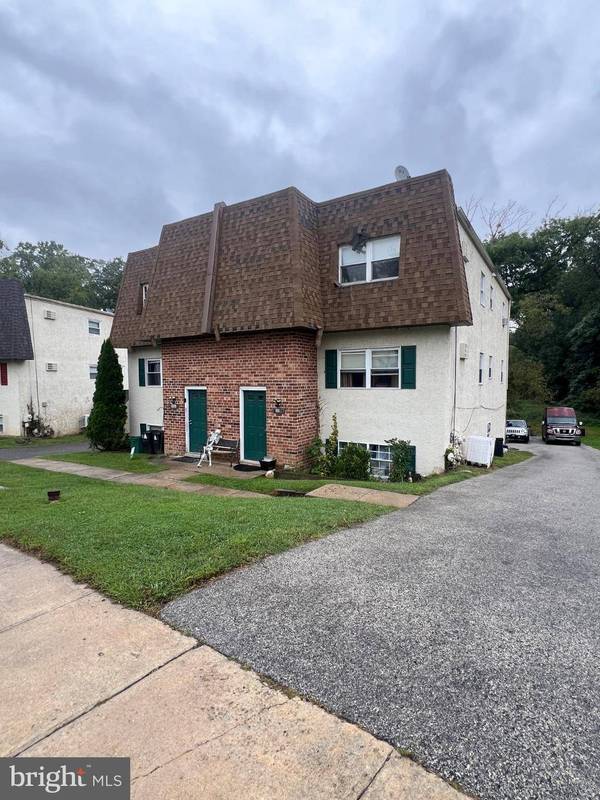 137 MEADOWBROOK LN, Brookhaven, PA 19015