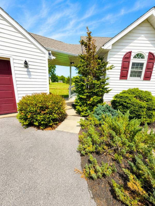 2837 W PHILADELPHIA AVE NW, Oley, PA 19547