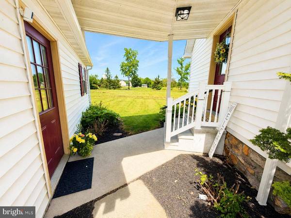 2837 W PHILADELPHIA AVE NW, Oley, PA 19547