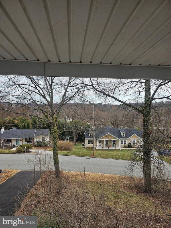 128 FORGE HILL LN, Phoenixville, PA 19460
