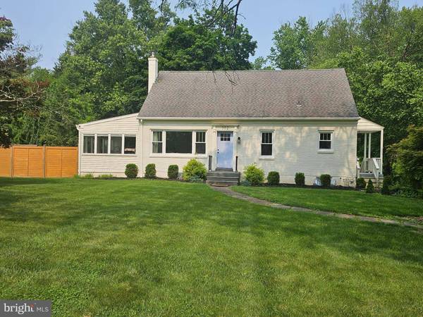 302 E 9TH AVE, Collegeville, PA 19426