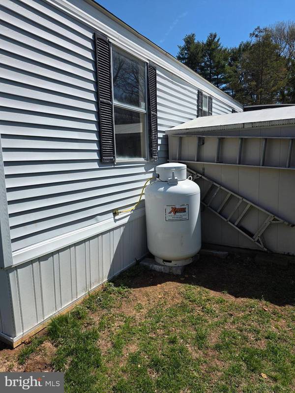 832 LATSHAW RD, Spring City, PA 19475