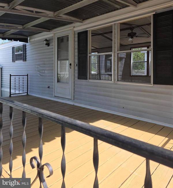 832 LATSHAW RD, Spring City, PA 19475