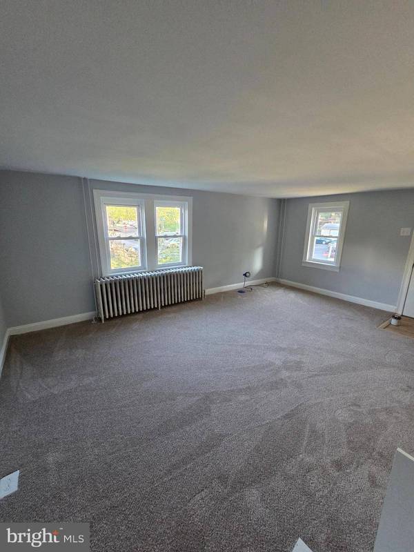1007 LIVINGSTON AVE, Phoenixville, PA 19460