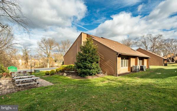 1288 VALLEY FORGE RD #91, Phoenixville, PA 19460