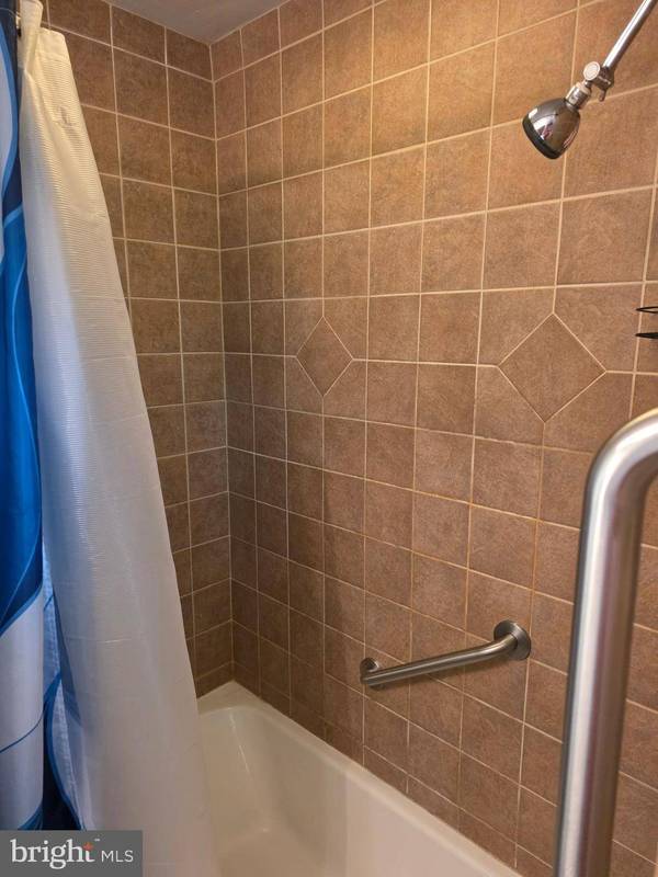 1207 N CHARLOTTE ST, Pottstown, PA 19464