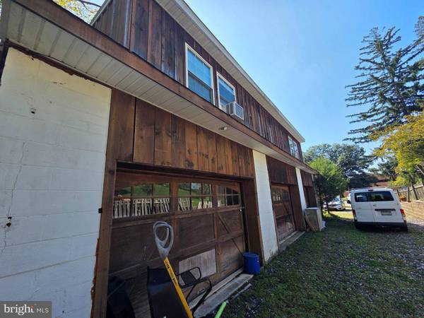 153 E POTHOUSE RD E, Phoenixville, PA 19460