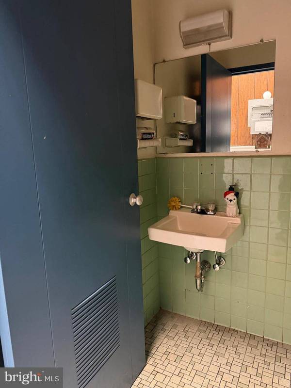 45 W LANCASTER AVE, Downingtown, PA 19335