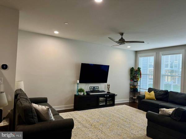 607 MOCKERNUT CT, Chester Springs, PA 19425