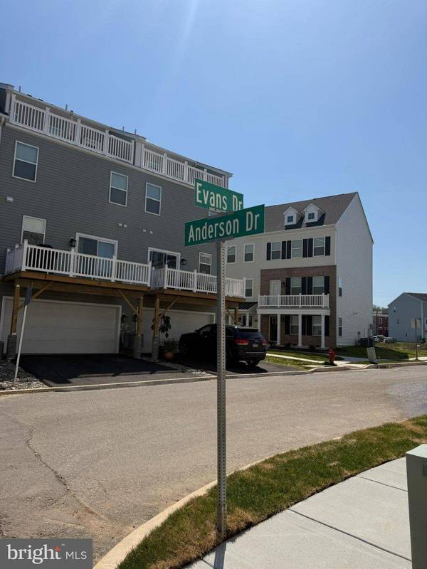 9 ATKINS DR, Bridgeport, PA 19405