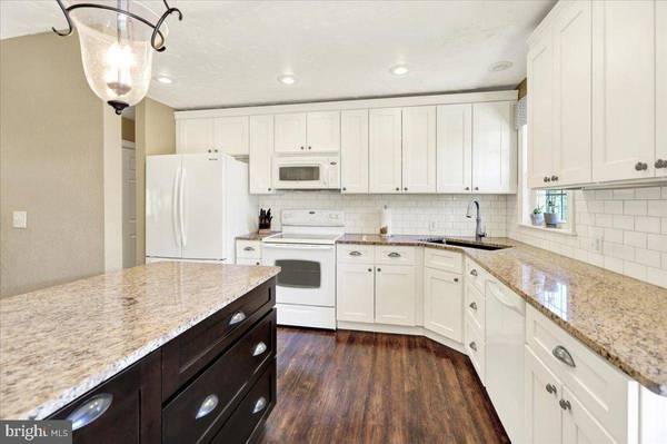 270 STONETOWN RD, Birdsboro, PA 19508