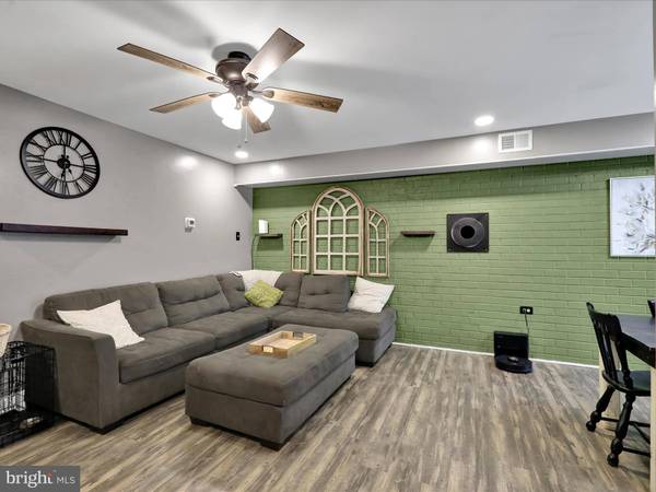 1212 DEER RUN, Reading, PA 19606