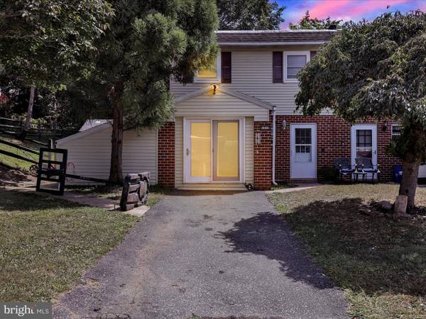 1212 DEER RUN, Reading, PA 19606