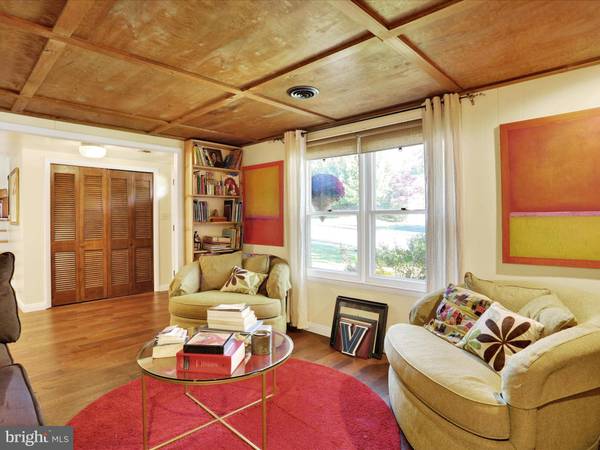 48 HEARTHSTONE DR, Reading, PA 19606