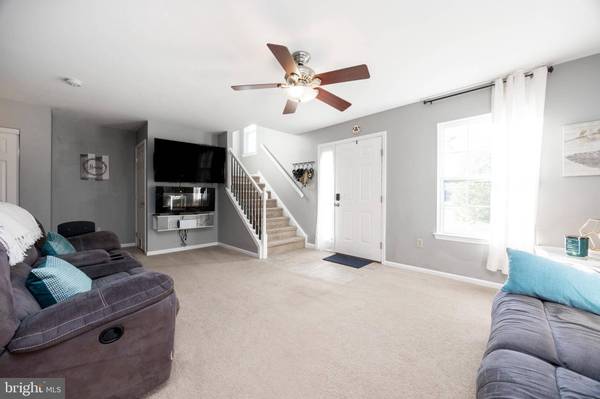 83 HORSESHOE DR, Douglassville, PA 19518