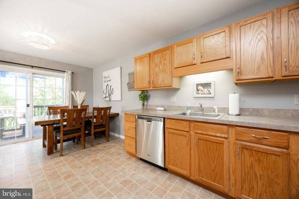 83 HORSESHOE DR, Douglassville, PA 19518