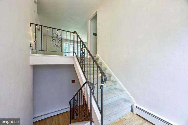 40 2ND ST, Schwenksville, PA 19473