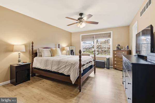 534 LANCASTER CT, Downingtown, PA 19335