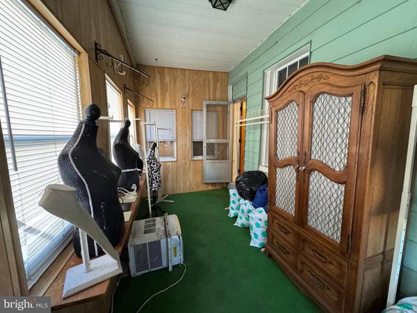 225 9TH ST #UPLAND, Brookhaven, PA 19015