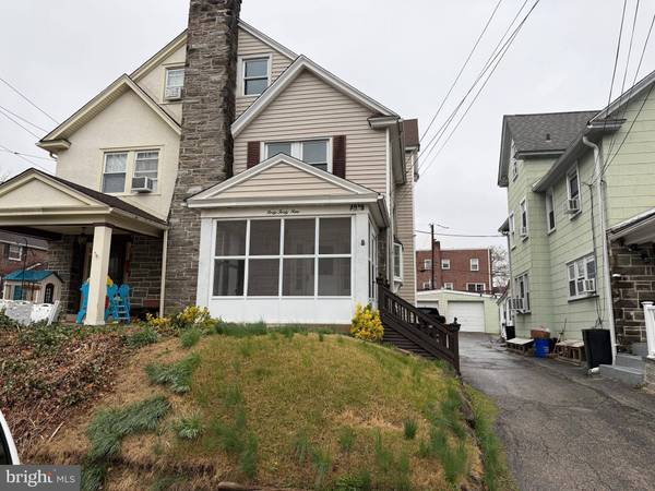 4049 MARSHALL RD, Upper Darby, PA 19082