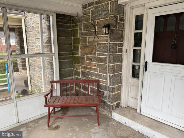 4049 MARSHALL RD, Upper Darby, PA 19082