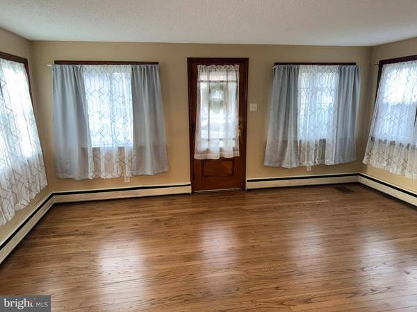 335 PONTIAC ST, Essington, PA 19029