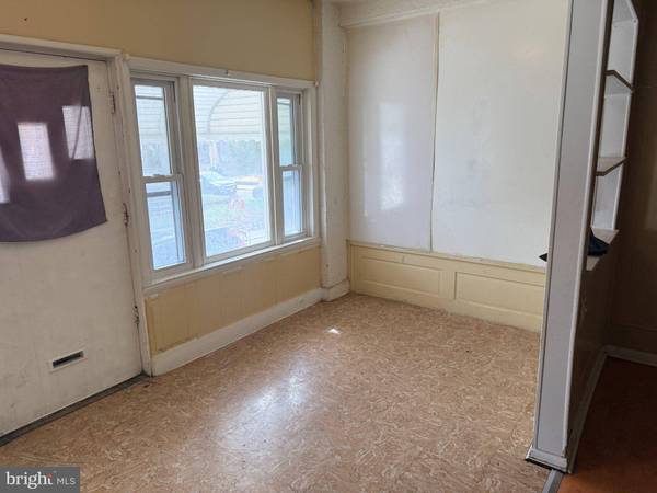 914 MARSHALL, Sharon Hill, PA 19079