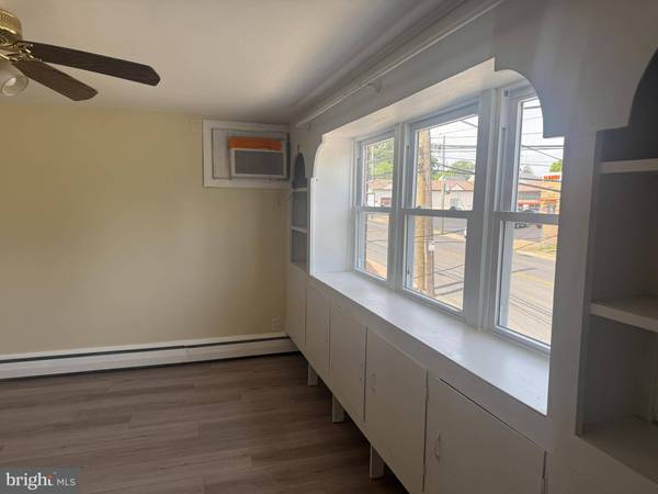 1620 MACDADE BLVD #2ND FLR, Folsom, PA 19033