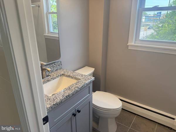 1620 MACDADE BLVD #2ND FLR, Folsom, PA 19033