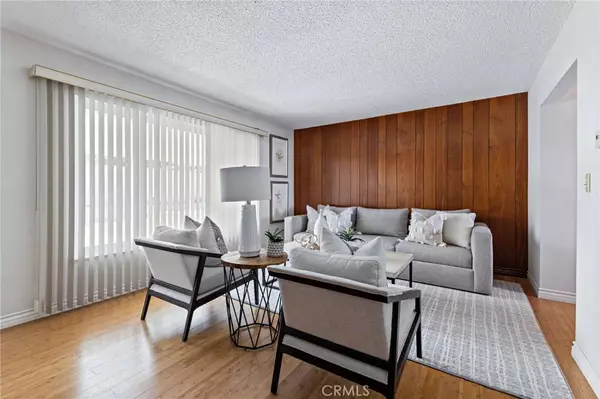 637 Darrell ST, Costa Mesa, CA 92627