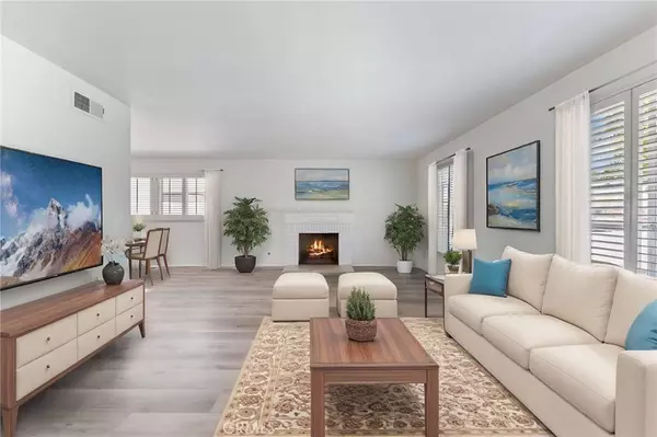 305 Robin Hood LN, Costa Mesa, CA 92627