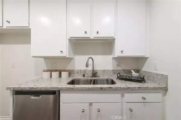 1634 Iowa ST #B, Costa Mesa, CA 92626