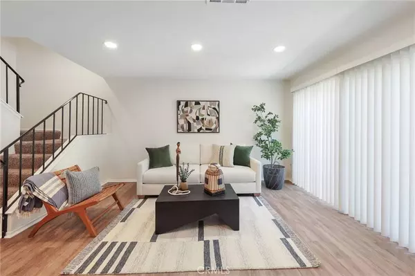 1634 Iowa ST #B, Costa Mesa, CA 92626
