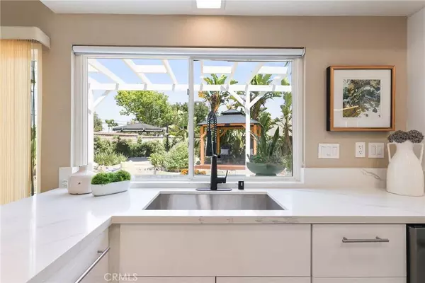 2798 2798 Redwing, Costa Mesa, CA 92626