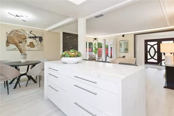 2798 2798 Redwing, Costa Mesa, CA 92626