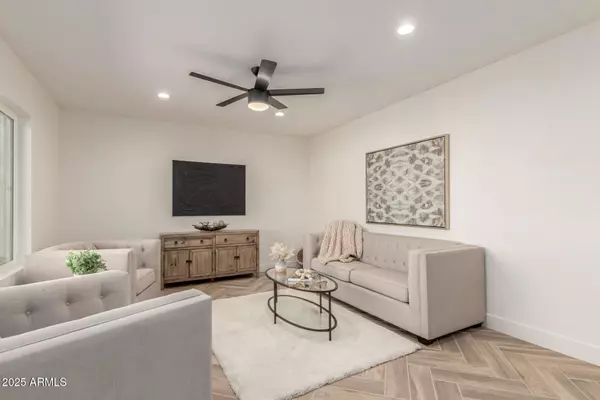 2313 E EL PARQUE Drive, Tempe, AZ 85282