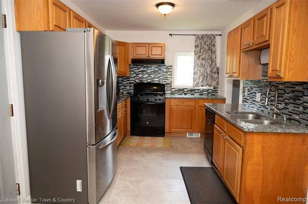 2525 Eastlawn Street, Ypsilanti, MI 48197