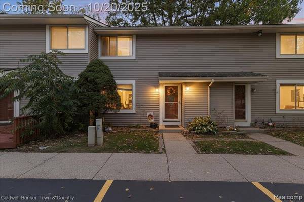 616 Rickett Road 124, Brighton, MI 48116