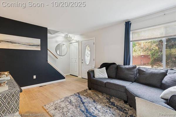 616 Rickett Road 124, Brighton, MI 48116